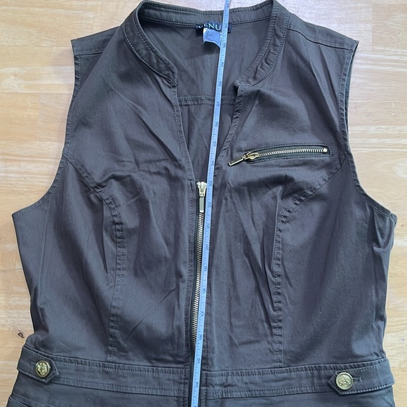 Venus Green Jumpsuit with Gold buttons - Picture 9 of 11